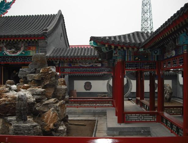 四合茗苑是集中式裝修、中式設(shè)計(jì)的專業(yè)機(jī)構(gòu)；融古典中式家裝設(shè)計(jì)、現(xiàn)代中式家居設(shè)計(jì)、別墅中式裝修,設(shè)計(jì)及中式配飾一體化的中式裝飾設(shè)計(jì)平臺(tái),中式潮流，成為中式設(shè)計(jì)第一品牌。